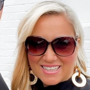 Meet your Posher, Sabrina